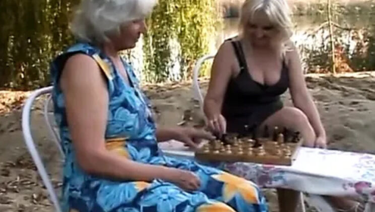 Doymak Bilmeyen Karısını Zenci Yarağı Tattırıp Kıvrandırıyor